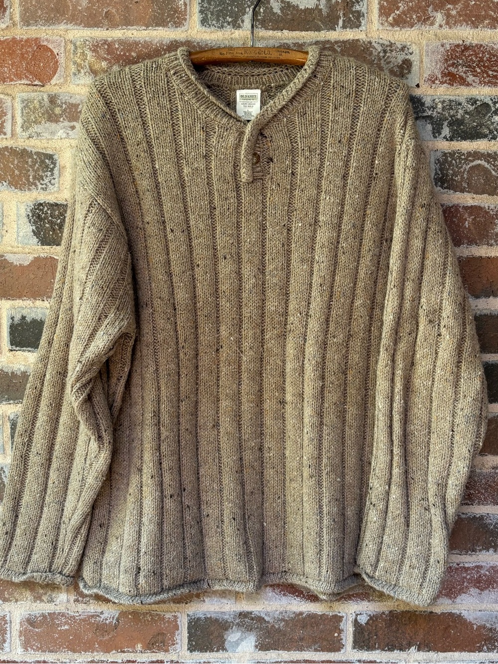 Old Navy Vintage Brown Ribbed Knit Men’s Henley Sweater